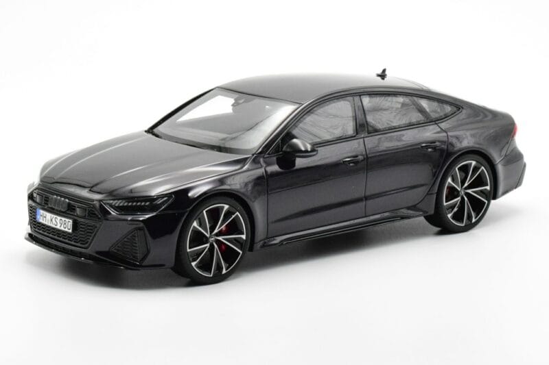 Audi RS7 C8 Sportback Mythos Juodas Azijos Leidimas GT Spirit 1:18