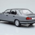BMW 7 Serija E32 740i Sidabrinis MCG 1:18