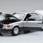 Mercedes 300 CE-24 C124 Kupė Sidabrinis Norev 1:18