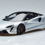 McLaren McLaren Artura Kupė Sidabrinis GT Spirit 1:18 1:18 Derva