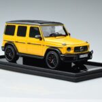 Mercedes Mercedes AMG G63 W463 Geltonas MotorHelix 1:18 1:18 Derva