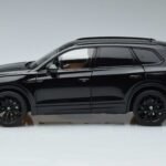 Volkswagen Volkswagen Touareg CR Juodas FAW 1:18 1:18 Metalas