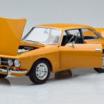 Alfa Romeo 1750 GTV Geltonas Norev 1:18 - image 2 of 7