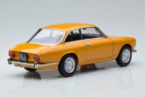 Alfa Romeo 1750 GTV Geltonas Norev 1:18 187910 Metalas - nuotrauka 3 iš 7