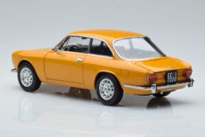 Alfa Romeo 1750 GTV Geltonas Norev 1:18 187910 Metalas - nuotrauka 6 iš 7