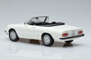 Alfa Romeo 2000 Spider Baltas Norev 1:18 187882 Metalas - nuotrauka 6 iš 7