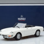 Alfa Romeo 2000 Spider Baltas Norev 1:18 - image 7 of 7