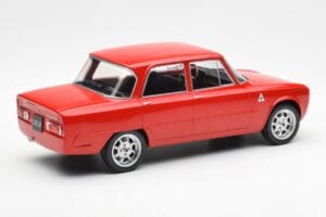 Alfa Romeo Giulia Nuova Super Raudonas Custom Wheels MCG 1:18 MCG18333 Metalas - nuotrauka 2 iš 6