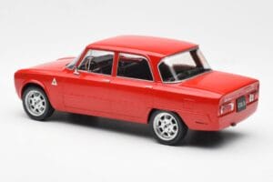 Alfa Romeo Giulia Nuova Super Raudonas Custom Wheels MCG 1:18 MCG18333 Metalas - nuotrauka 5 iš 6