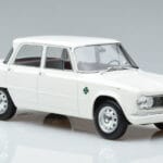 Alfa Romeo Giulia Ti Super Norev 1:18 187970 Metalas - image 4 of 6