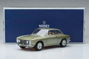 Alfa Romeo GTV 2000 Žalias Ribotasis Leidimas Norev 1:18 187913 Metalas - nuotrauka 7 iš 7