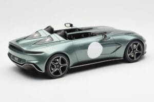 Aston Martin V12 Speedster Žalias Metallic GT Spirit 1:18 GT906 Derva - nuotrauka 2 iš 6