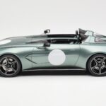Aston Martin V12 Speedster Žalias Metallic GT Spirit 1:18 - image 3 of 6