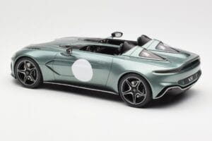 Aston Martin V12 Speedster Žalias Metallic GT Spirit 1:18 GT906 Derva - nuotrauka 5 iš 6