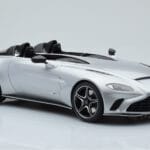 Aston Martin V12 Speedster Sidabras GT Spirit 1:18 - image 4 of 6