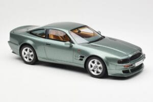 Aston Martin V8 Vantage Žalias GT Spirit 1:18 GT345 Derva - nuotrauka 4 iš 6