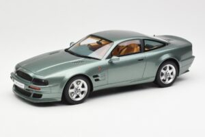 Aston Martin V8 Vantage Žalias GT Spirit 1:18
