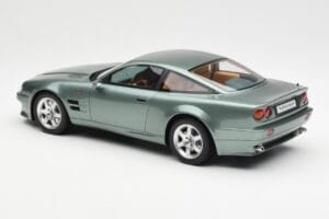 Aston Martin V8 Vantage Žalias GT Spirit 1:18 GT345 Derva - nuotrauka 5 iš 6