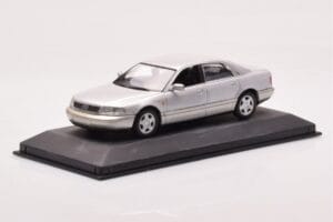 Audi A8 D2 Sidabrinis Žalia Juosta Minichamps 1:43 AUDI-264455 Metalas - nuotrauka 2 iš 4