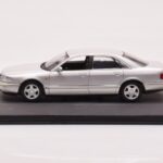 Audi A8 D2 Sidabrinis Žalia Juosta Minichamps 1:43