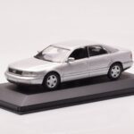 Audi A8 D2 Sidabrinis Minichamps 1:43 - image 2 of 4