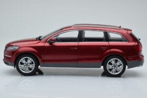 Audi Q7 4L Granato Raudona Kyosho 1:18 09222R Metalas - nuotrauka 4 iš 8