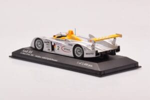 Audi R8 Infineon #2 L. Aiello / R. Capello / Pescatori 2nd Place 24 Hours of Le Mans 2001 Minichamps 1:43 400011202 Metalas - nuotrauka 3 iš 4