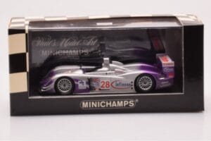 Audi R8 LMP900 #28 F. Biela / P. Kaffer / A. McNish 12 Hours of Sebring Winner 2004 Minichamps 1:43 4000412328 Metalas - nuotrauka 4 iš 4