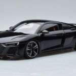 Audi R8 Performance Juodas Kengfai 1:18