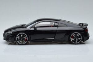 Audi R8 Performance Juodas Kengfai 1:18 VAKF-0353 Metalas - nuotrauka 5 iš 10