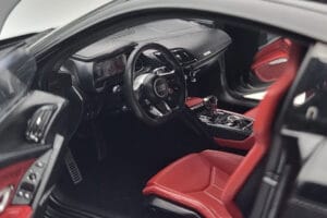 Audi R8 Performance Juodas Kengfai 1:18 VAKF-0353 Metalas - nuotrauka 8 iš 10
