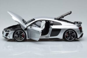Audi R8 Performance Sidabrinis Kengfai 1:18 VAKF-0354 Metalas - nuotrauka 4 iš 10