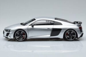 Audi R8 Performance Sidabrinis Kengfai 1:18 VAKF-0354 Metalas - nuotrauka 5 iš 10