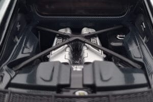 Audi R8 Performance Sidabrinis Kengfai 1:18 VAKF-0354 Metalas - nuotrauka 9 iš 10