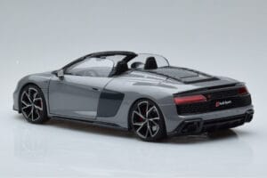 Audi R8 Spyder Performance Nardo Pilkas Kengfai 1:18 VAKF-0352 Metalas - nuotrauka 8 iš 11