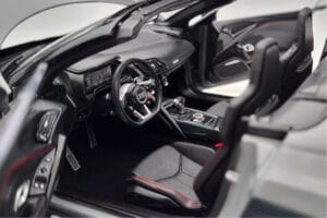 Audi R8 Spyder Performance Nardo Pilkas Kengfai 1:18 VAKF-0352 Metalas - nuotrauka 9 iš 11