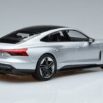 Audi RS e-tron GT Sidabrinis Norev 1:18 188381 Metalas - image 2 of 6