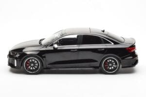 Audi RS3 8Y Sedan Juodas MCG 1:18 MCG18450 Metalas - nuotrauka 3 iš 6