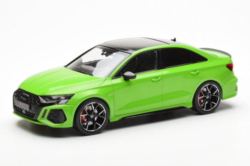 Audi RS3 8Y Sedan Žalias MCG 1:18