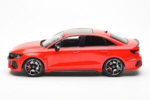 Audi RS3 8Y Sedan Raudonas MCG 1:18 MCG18451 Metalas - nuotrauka 3 iš 6