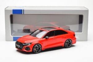 Audi RS3 8Y Sedan Raudonas MCG 1:18 MCG18451 Metalas - nuotrauka 6 iš 6