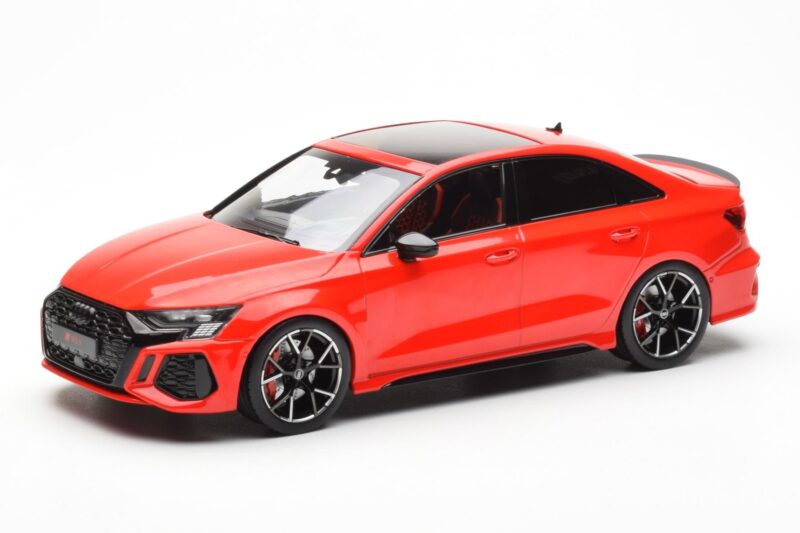 Audi RS3 8Y Sedan Raudonas MCG 1:18