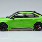 Audi RS3 8Y Sedanas Žalias GT Spirit 1:18 - image 3 of 6