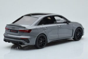 Audi RS3 8Y Sedan Performance Edition Pilkas GT Spirit 1:18 GT885 Derva - nuotrauka 2 iš 6