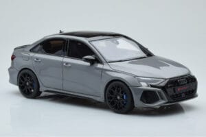 Audi RS3 8Y Sedan Performance Edition Pilkas GT Spirit 1:18 GT885 Derva - nuotrauka 4 iš 6
