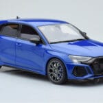Audi RS3 8Y Sportback Performance Edition Nagaro Mėlynas GT Spirit 1:18 - image 3 of 5