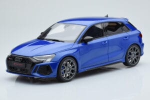 Audi RS3 8Y Sportback Performance Edition Nagaro Mėlynas GT Spirit 1:18
