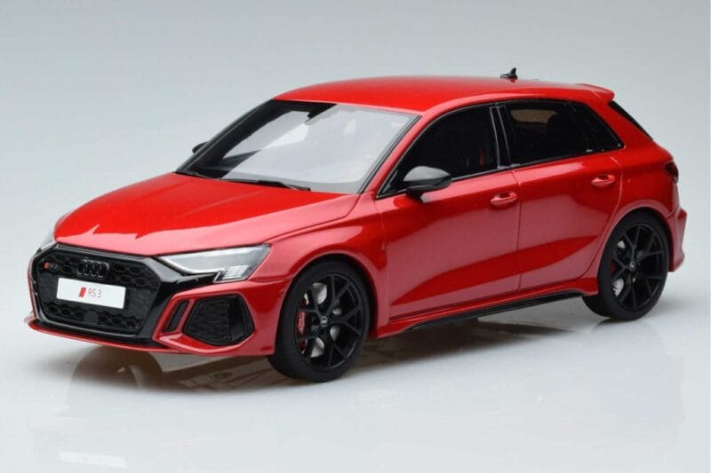Audi RS3 8Y Sportback Raudonas GT Spirit 1:18 GT378 Derva