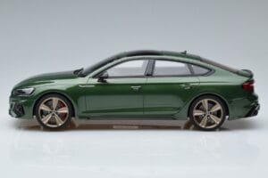 Audi RS5 B9 Sportback Sonoma Žalias Asia Edition GT Spirit 1:18 CLDC018 Derva - nuotrauka 3 iš 6