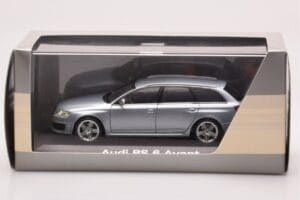 Audi RS6 C6 Monza Sidabrinis Minichamps 1:43 5010710213 Metalas - nuotrauka 4 iš 4
